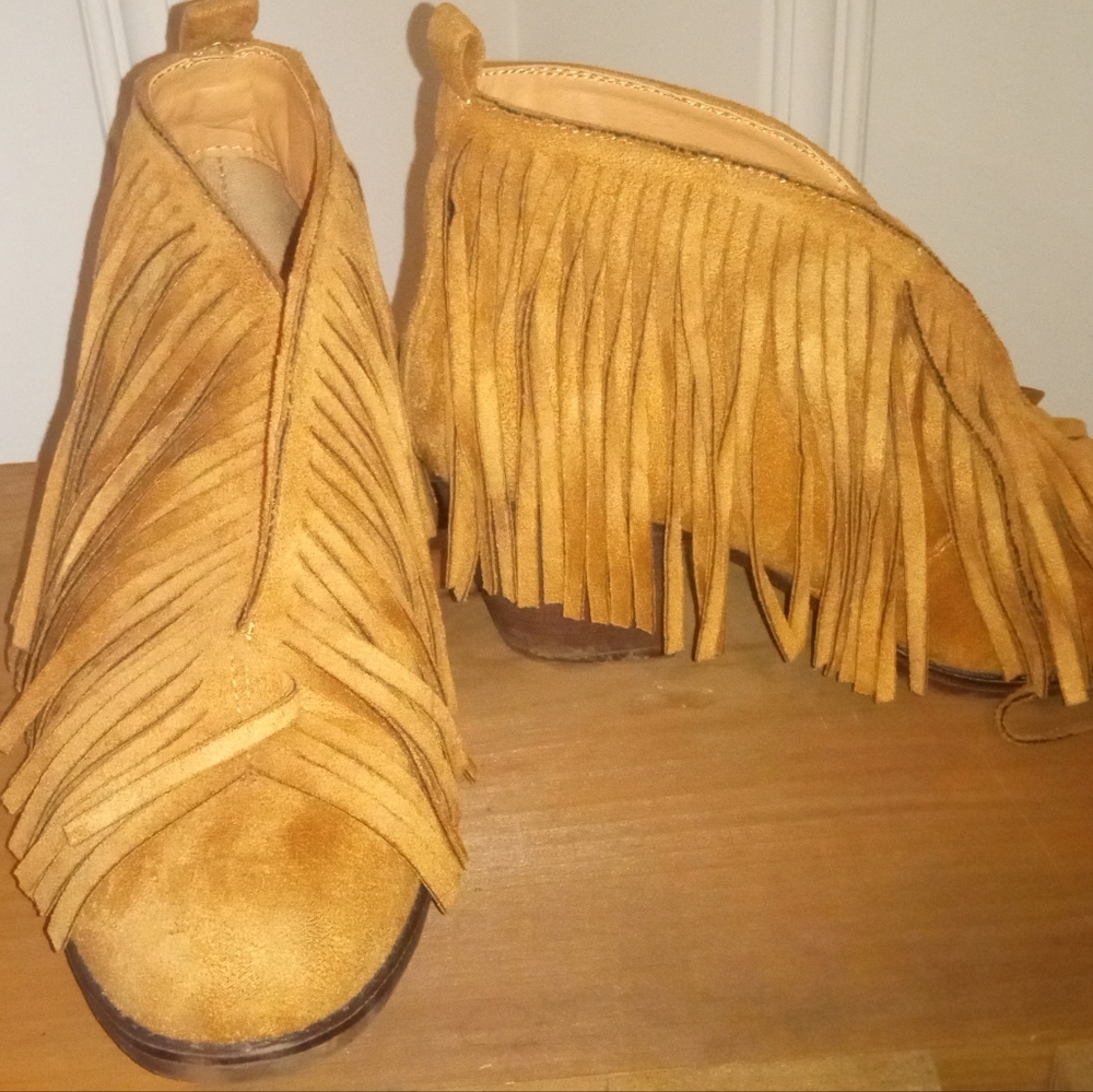 Mata fringe booties